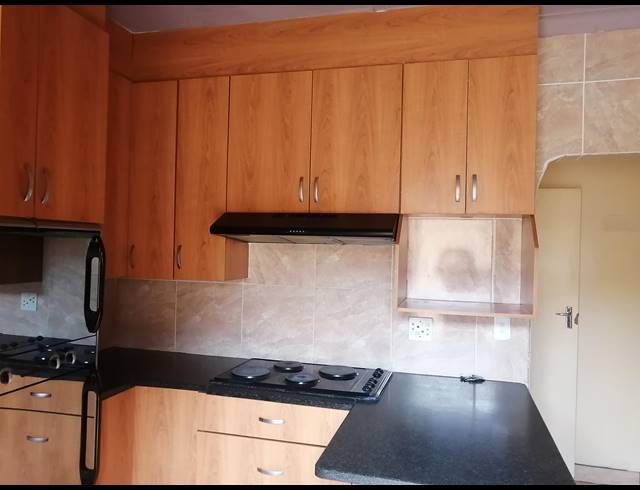3 BEDROOM FREESTANDING SOLD IN STILFONTEIN EXT 1